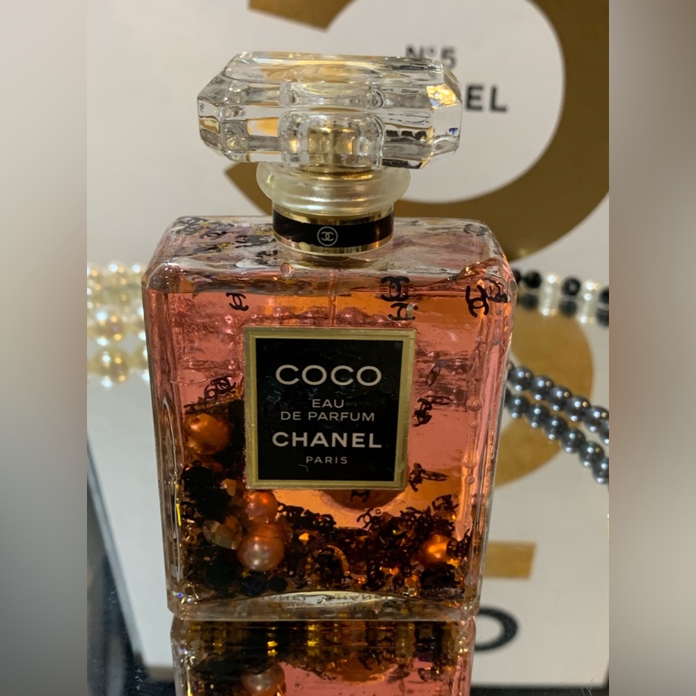 Beautiful decor Authentic  perfume bottle.